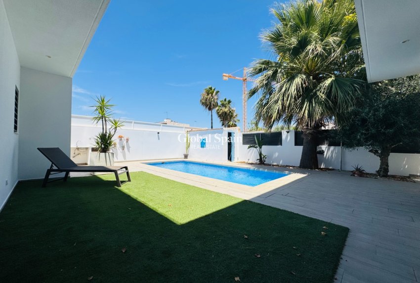 Revente - VILLA -
SAN PEDRO DEL PINATAR - LO PAGÁN