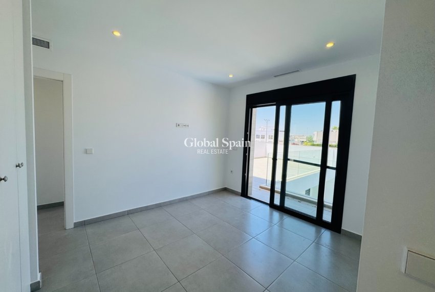 Revente - VILLA -
SAN PEDRO DEL PINATAR - LO PAGÁN
