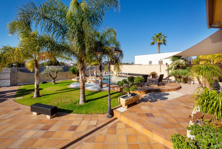 Revente - VILLA -
San Vicente del Raspeig - Inland