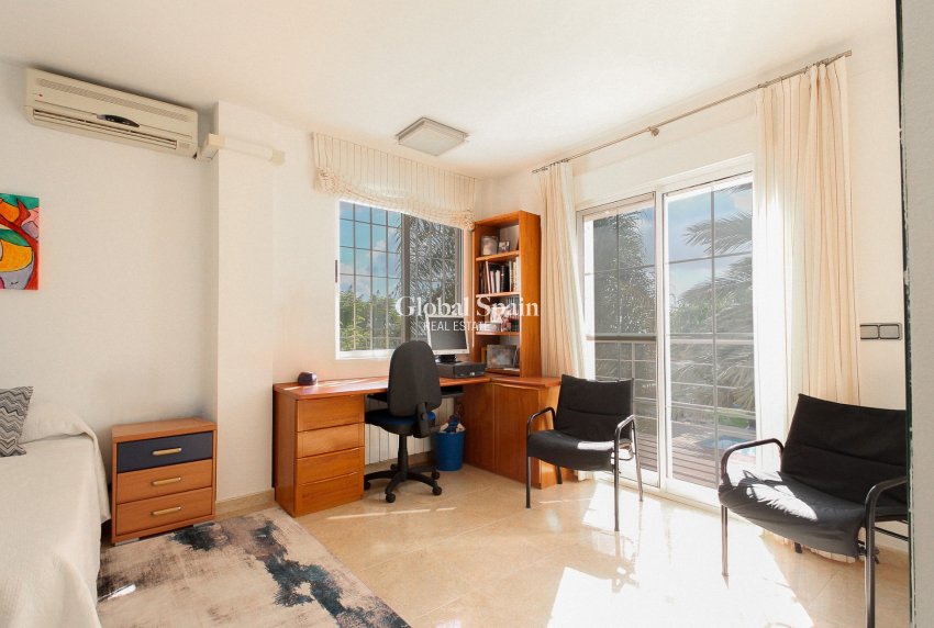 Revente - VILLA -
San Vicente del Raspeig - Inland