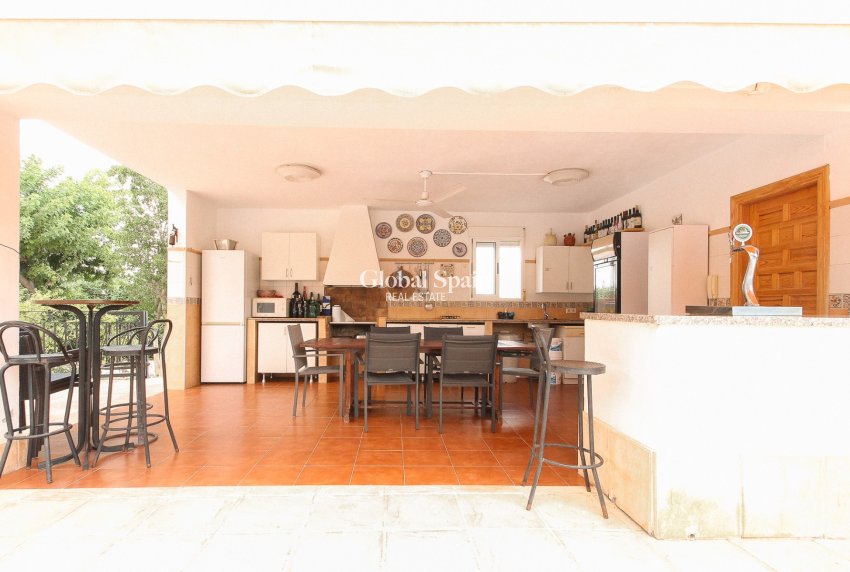 Revente - VILLA -
SAN VICENTE DEL RASPEIG - Inland