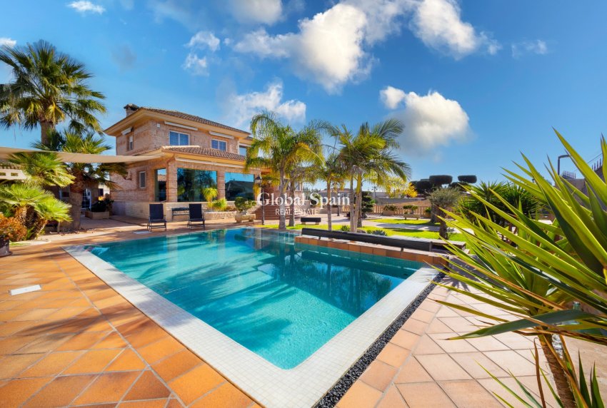 Revente - VILLA -
SAN VICENTE DEL RASPEIG - Inland