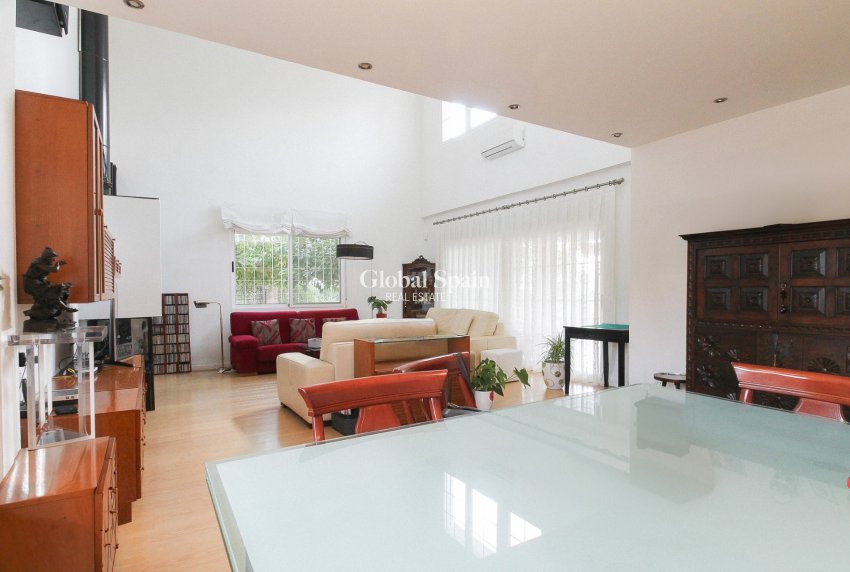 Revente - VILLA -
SAN VICENTE DEL RASPEIG - Inland