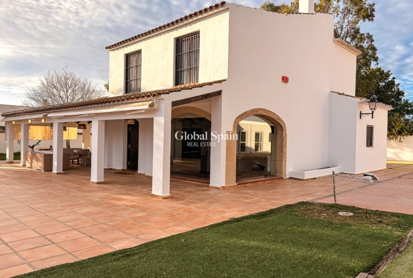 Revente - VILLA -
SANTA POLA - El Poble Llevanti