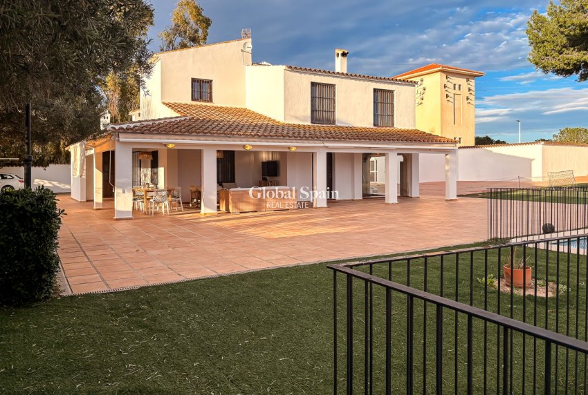 Revente - VILLA -
SANTA POLA - El Poble Llevanti
