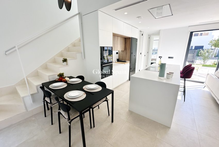 Revente - VILLA -
SANTA ROSALÍA - Inland