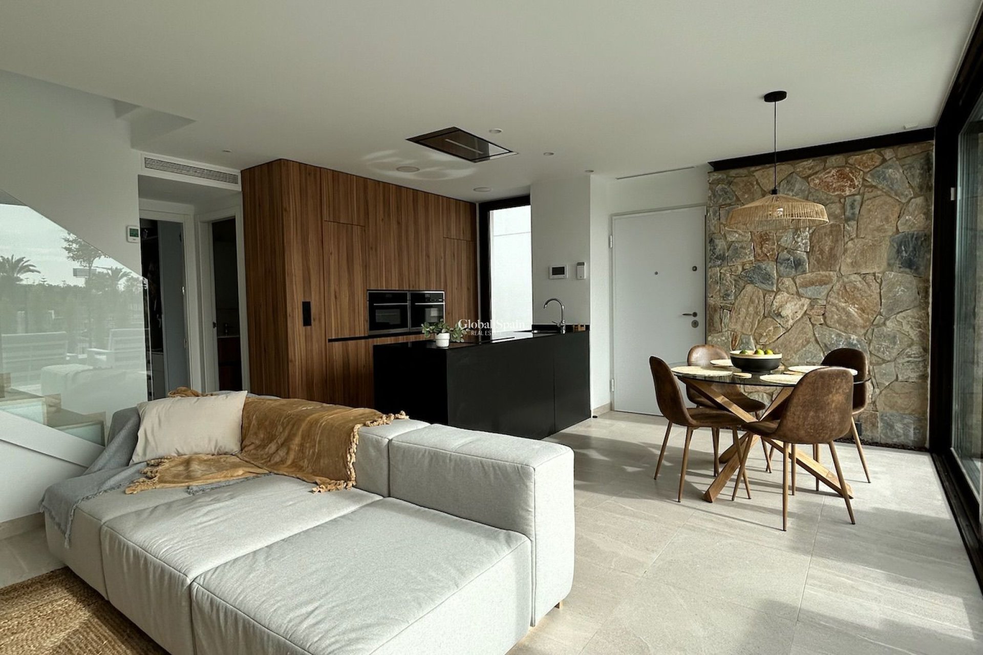 Revente - VILLA -
SANTA ROSALÍA - Inland