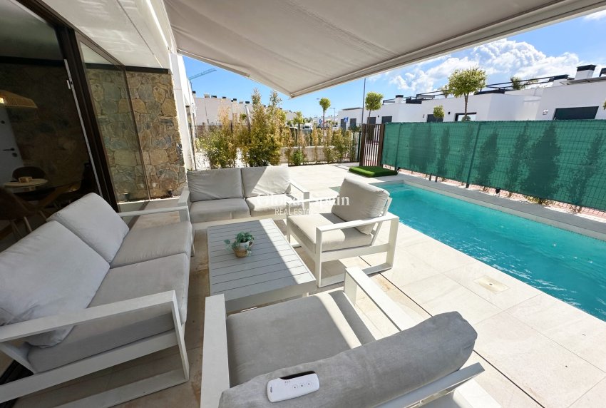 Revente - VILLA -
SANTA ROSALÍA - Inland