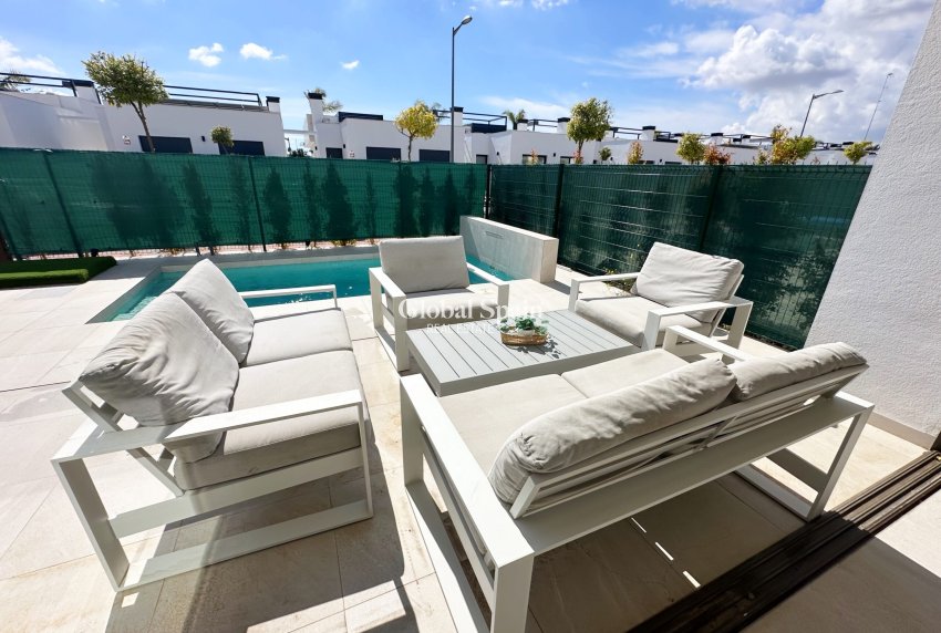 Revente - VILLA -
SANTA ROSALÍA - Inland