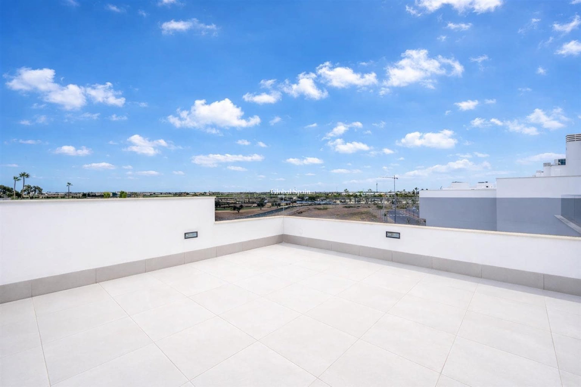 Revente - VILLA -
SANTA ROSALÍA - Inland