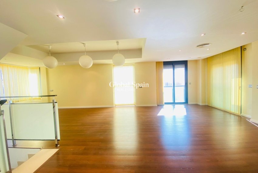 Revente - VILLA -
SANTIAGO DE LA RIBERA - San Blas