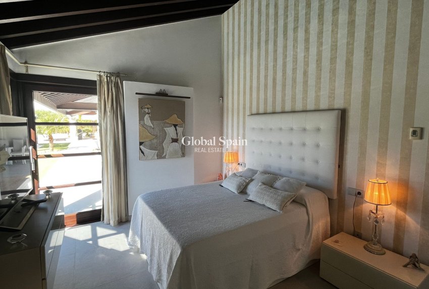 Revente - VILLA -
SUCINA - Inland