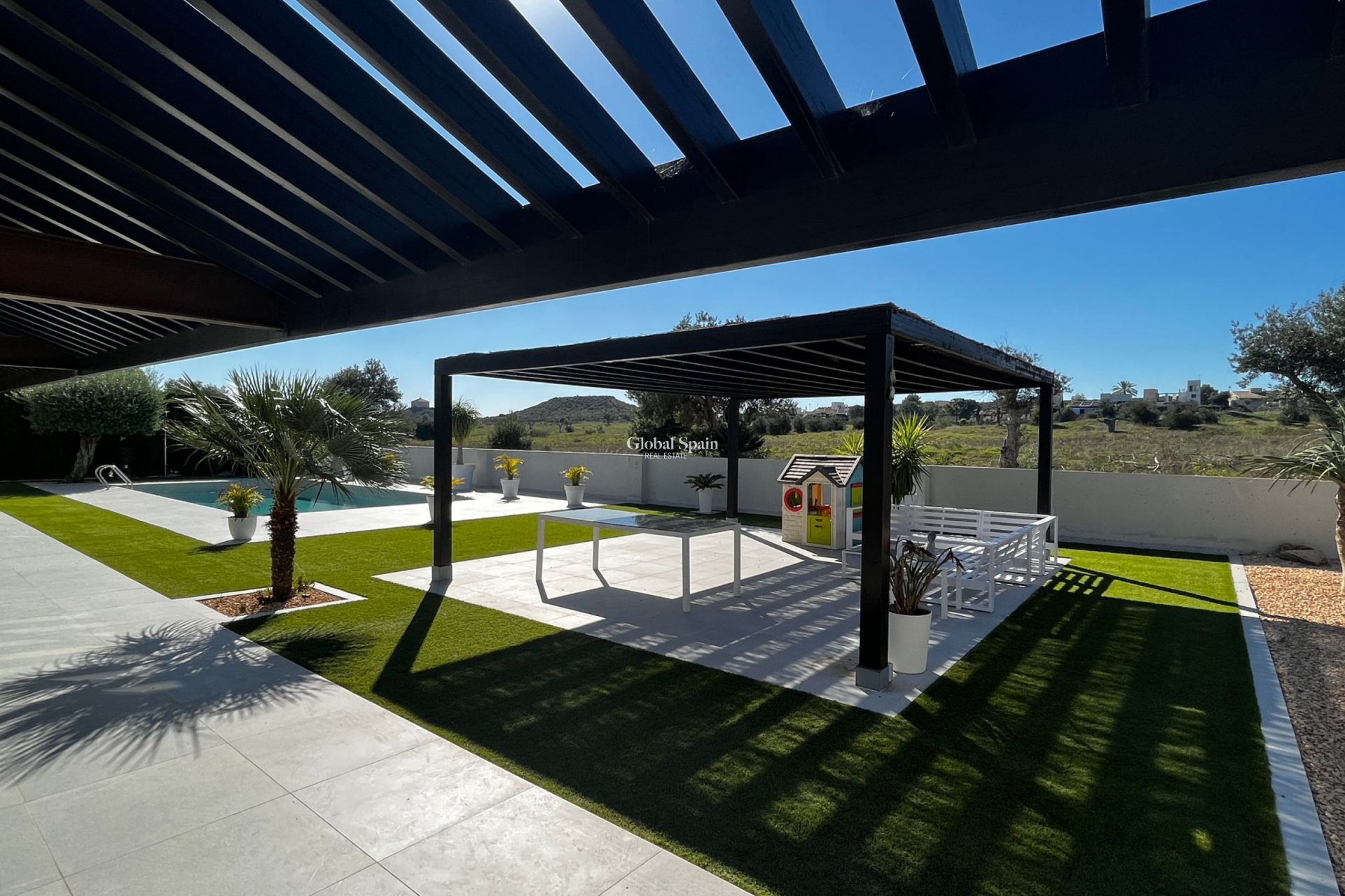 Revente - VILLA -
SUCINA - Inland