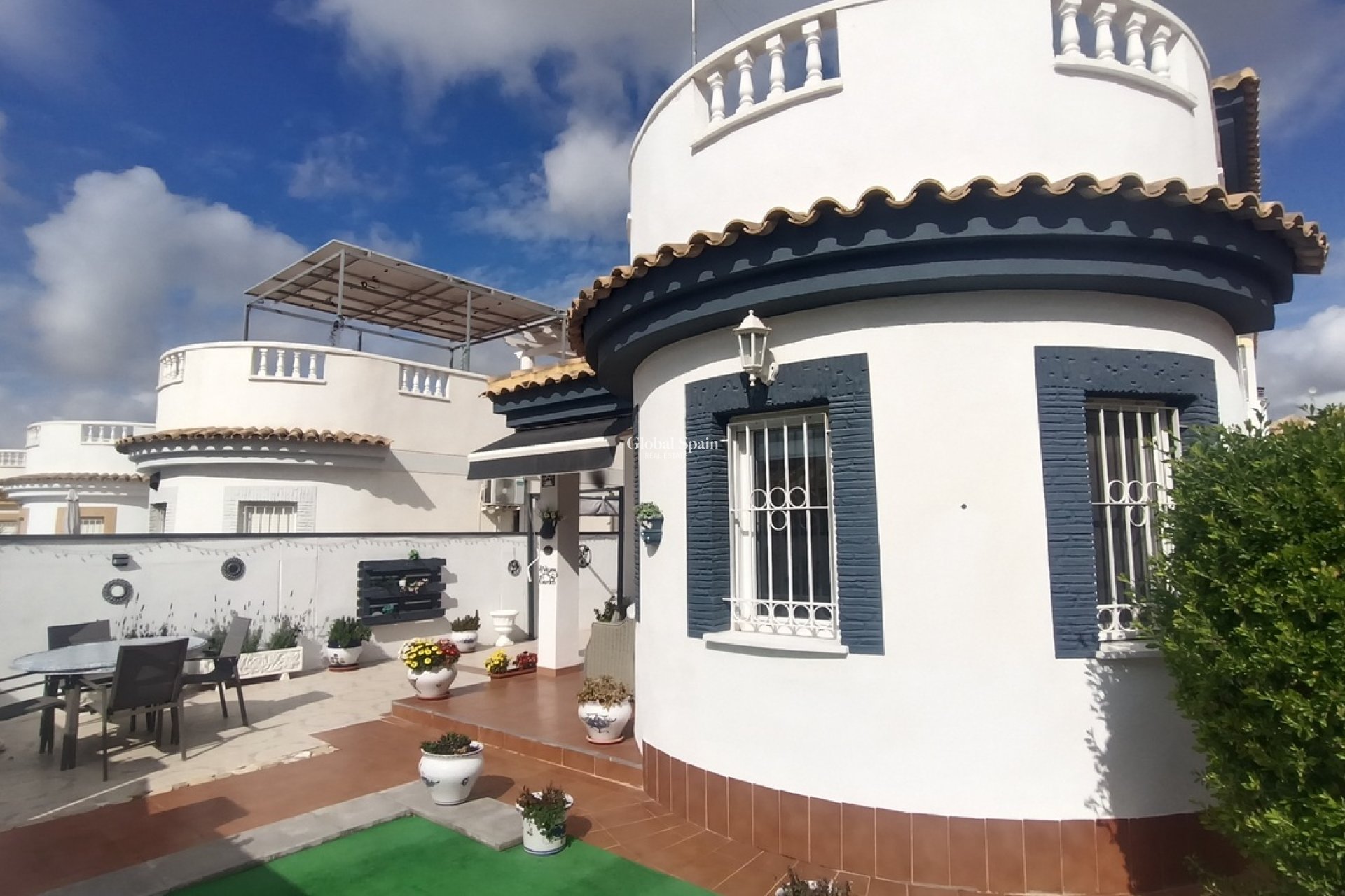 Revente - VILLA -
SUCINA - Inland