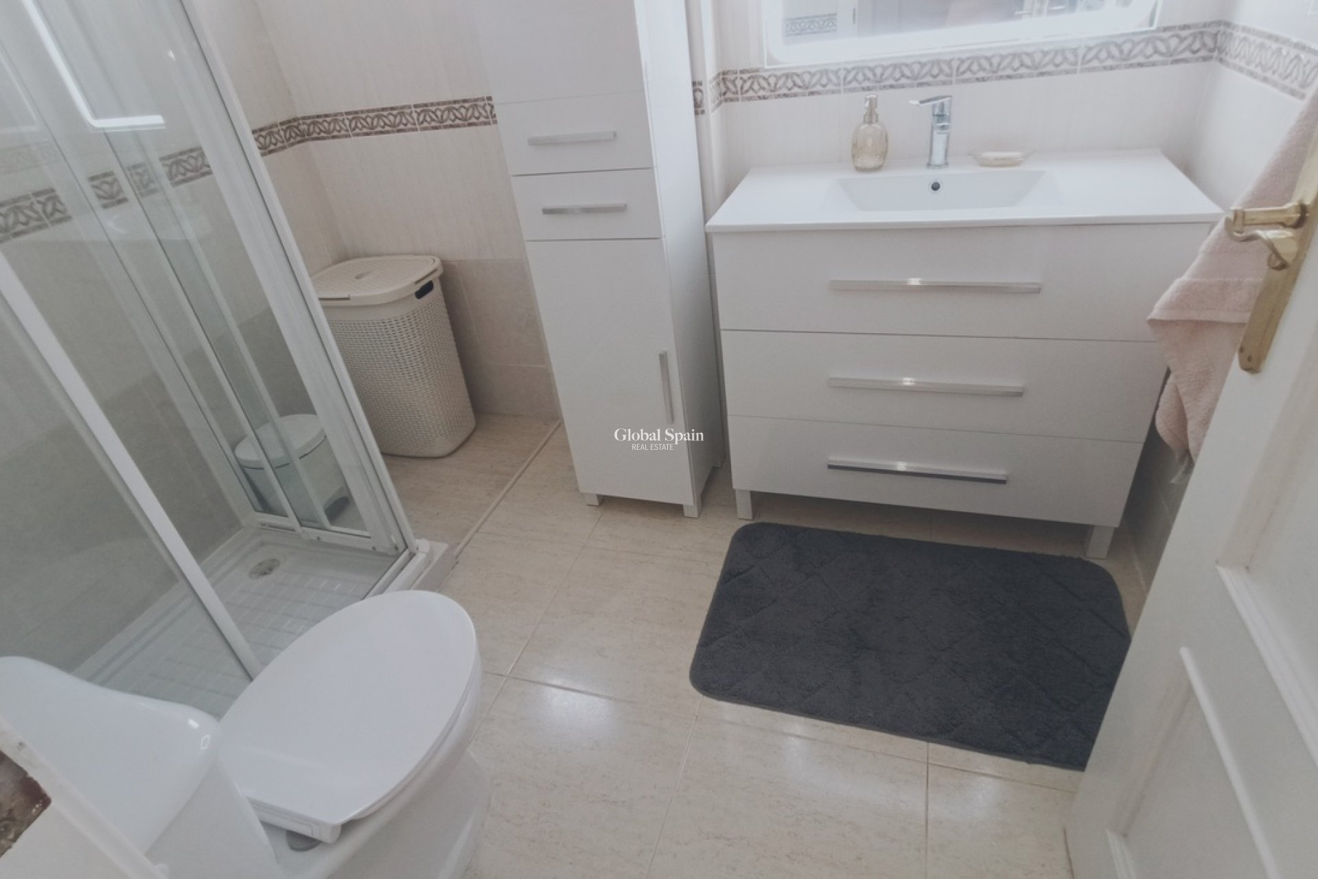 Revente - VILLA -
SUCINA - Inland