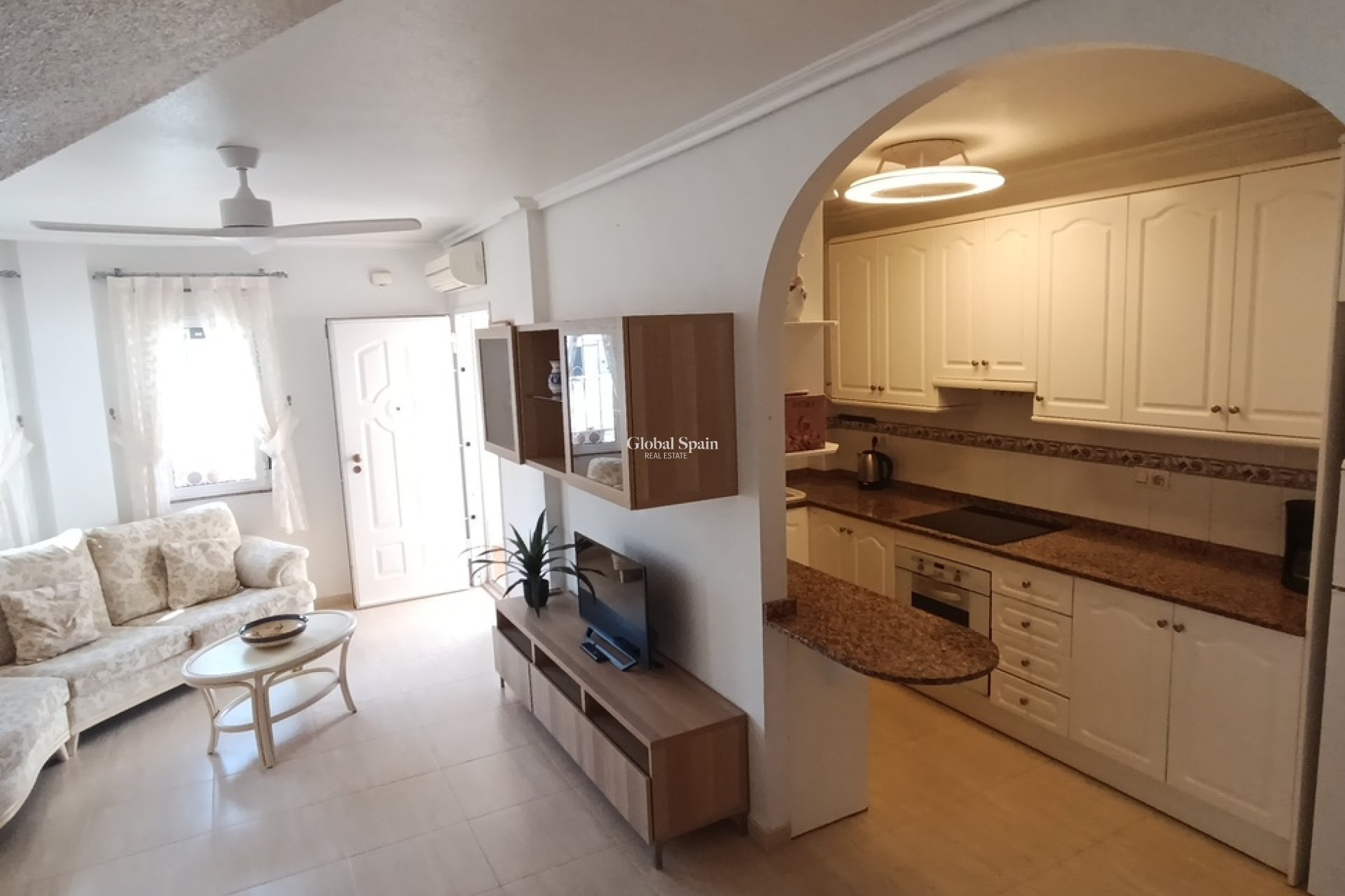 Revente - VILLA -
SUCINA - Inland