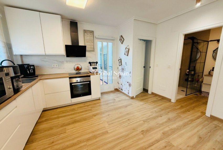 Revente - VILLA -
SUCINA - Inland