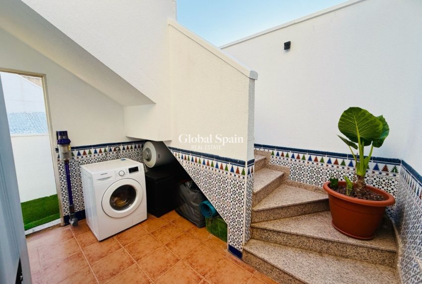Revente - VILLA -
SUCINA - Inland