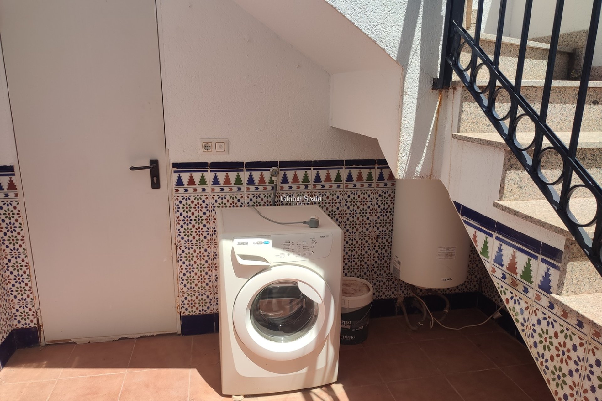 Revente - VILLA -
SUCINA - Inland