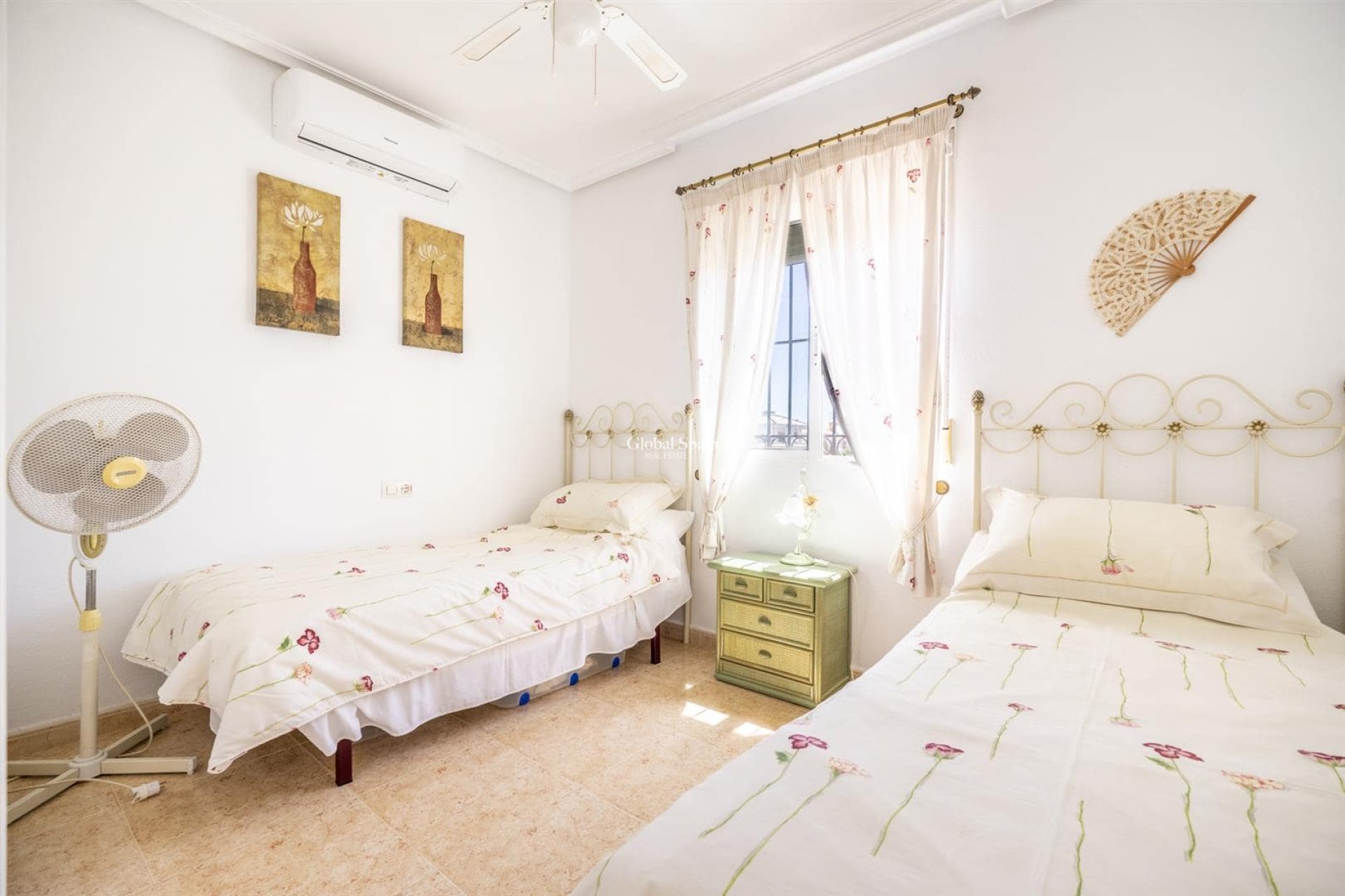 Revente - VILLA -
SUCINA - Inland