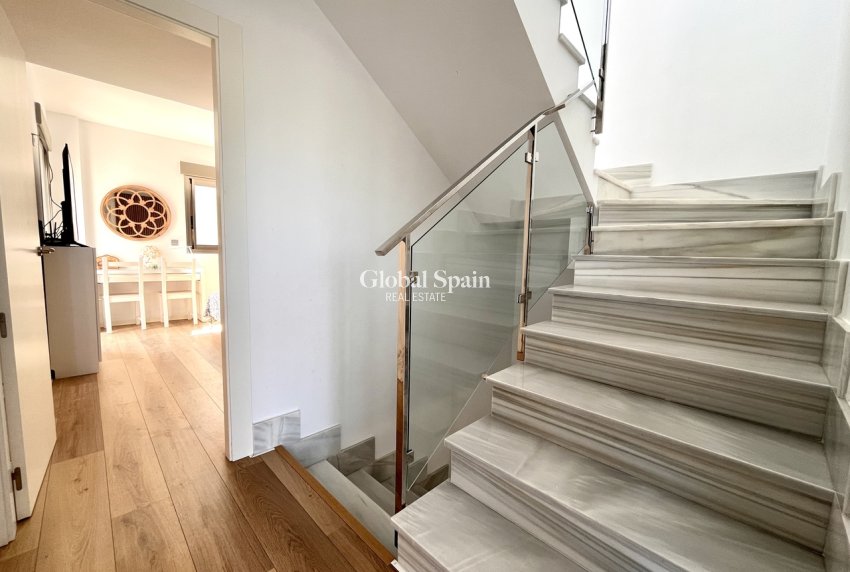 Revente - VILLA -
TORRE DE LA HORADADA - Costa Blanca