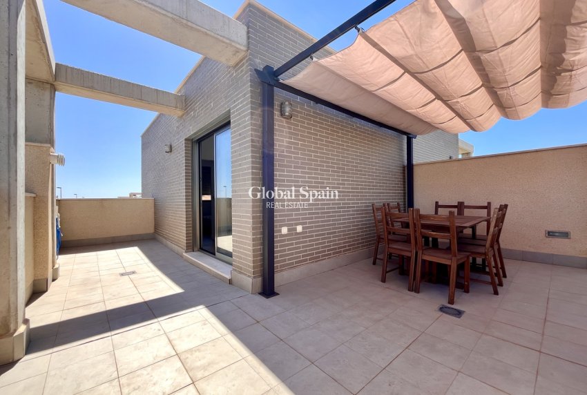 Revente - VILLA -
TORRE DE LA HORADADA - Costa Blanca