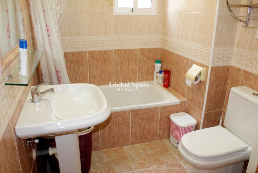 Revente - VILLA -
TORRE DE LA HORADADA - Costa Blanca