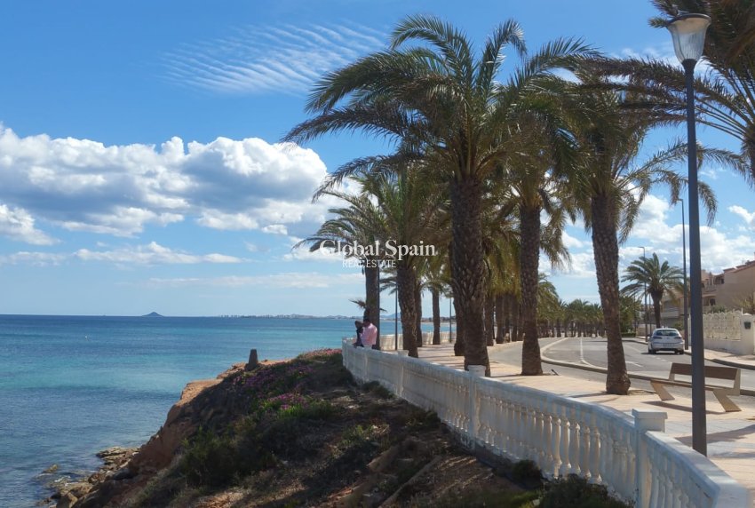Revente - VILLA -
TORRE DE LA HORADADA - Costa Blanca