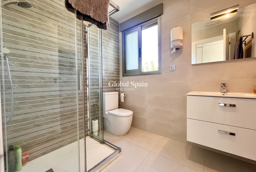 Revente - VILLA -
TORRE DE LA HORADADA - Costa Blanca