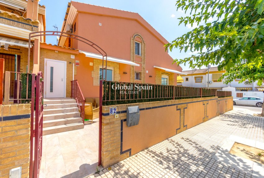 Revente - VILLA -
TORRE DE LA HORADADA - Costa Blanca