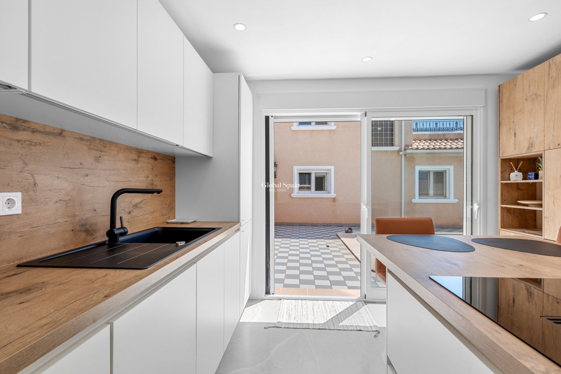 Revente - VILLA -
TORRE DE LA HORADADA - Costa Blanca