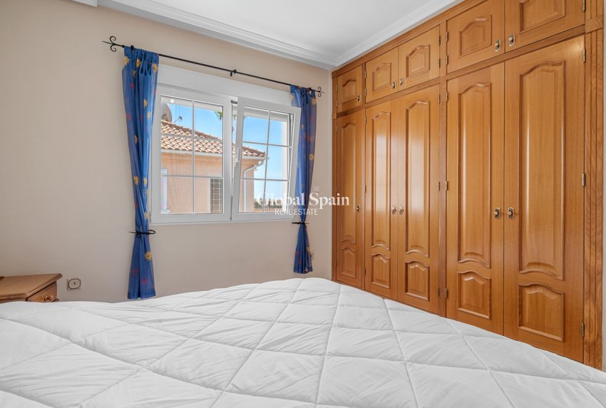Revente - VILLA -
TORRE DE LA HORADADA - Costa Blanca