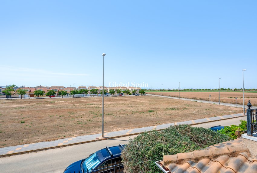 Revente - VILLA -
TORRE DE LA HORADADA - Costa Blanca