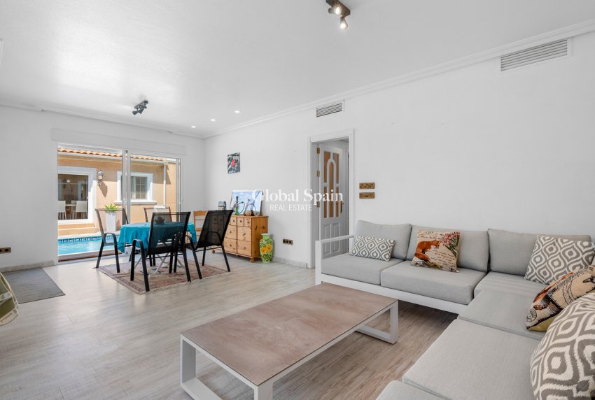 Revente - VILLA -
TORRE DE LA HORADADA - Costa Blanca