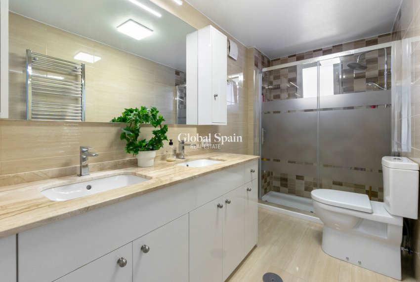 Revente - VILLA -
TORRE DE LA HORADADA - Costa Blanca