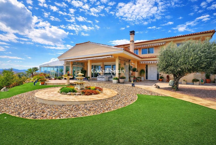 Revente - VILLA -
TORREMENDO - Costa Blanca