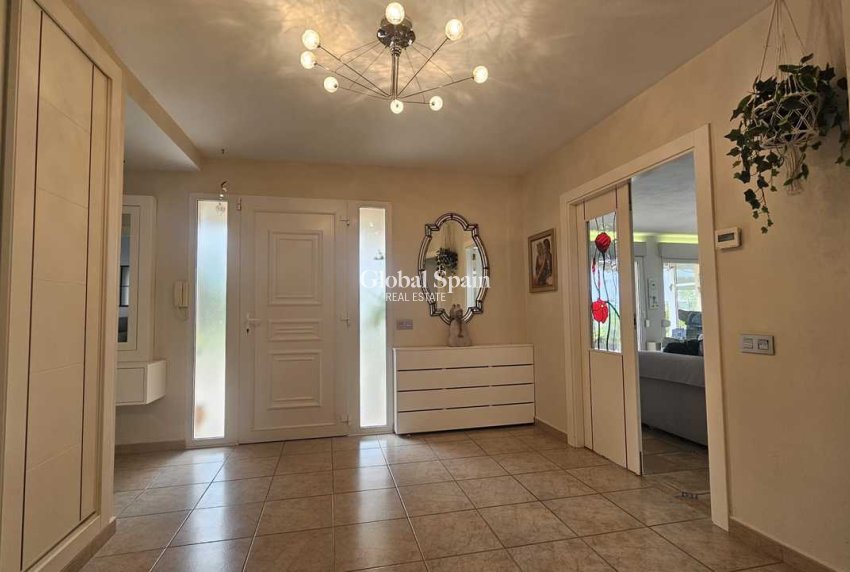 Revente - VILLA -
TORREMENDO - Costa Blanca