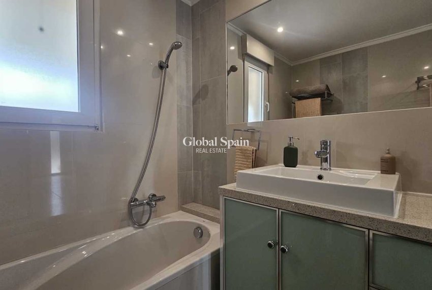 Revente - VILLA -
TORREMENDO - Costa Blanca