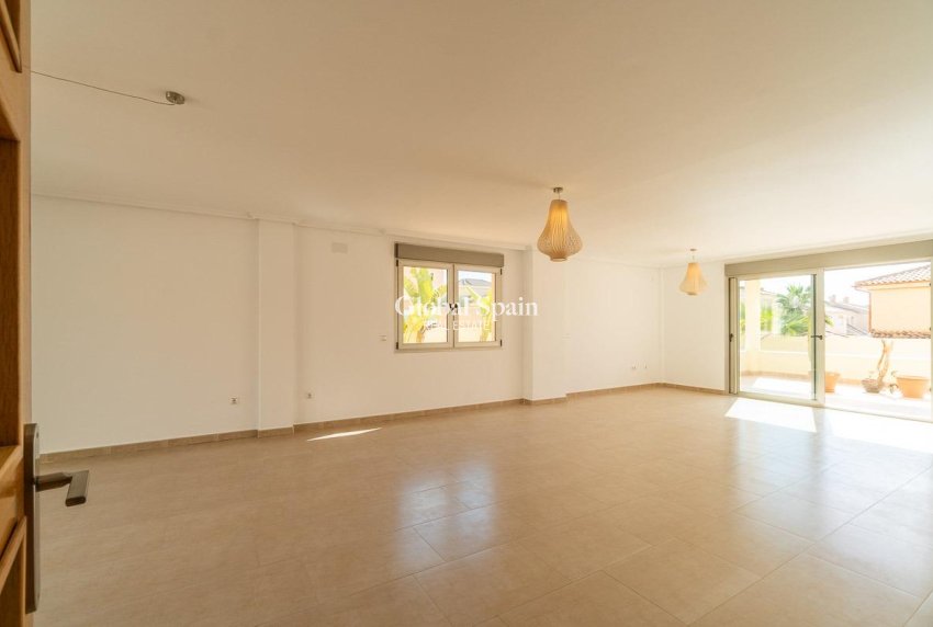 Revente - Villa -
TORREVIEJA - Aguas nuevas 2