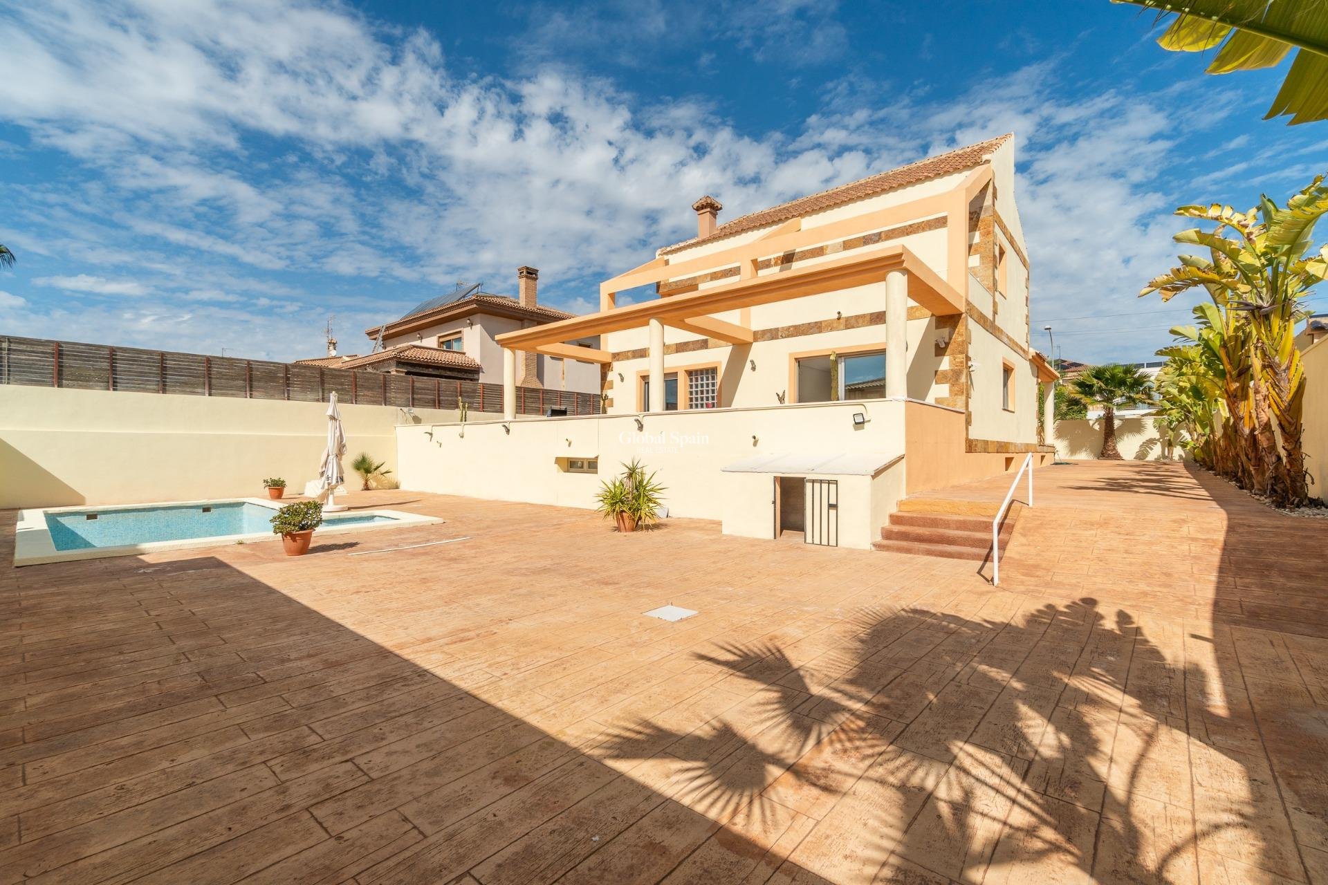 Revente - Villa -
TORREVIEJA - Aguas nuevas 2