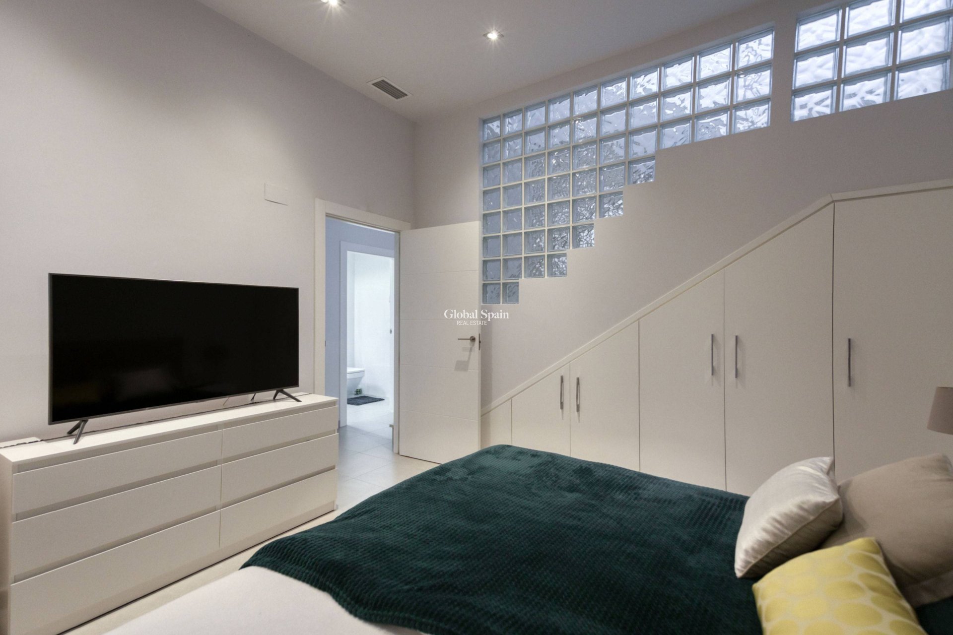 Revente - VILLA -
TORREVIEJA - Aguas nuevas 2