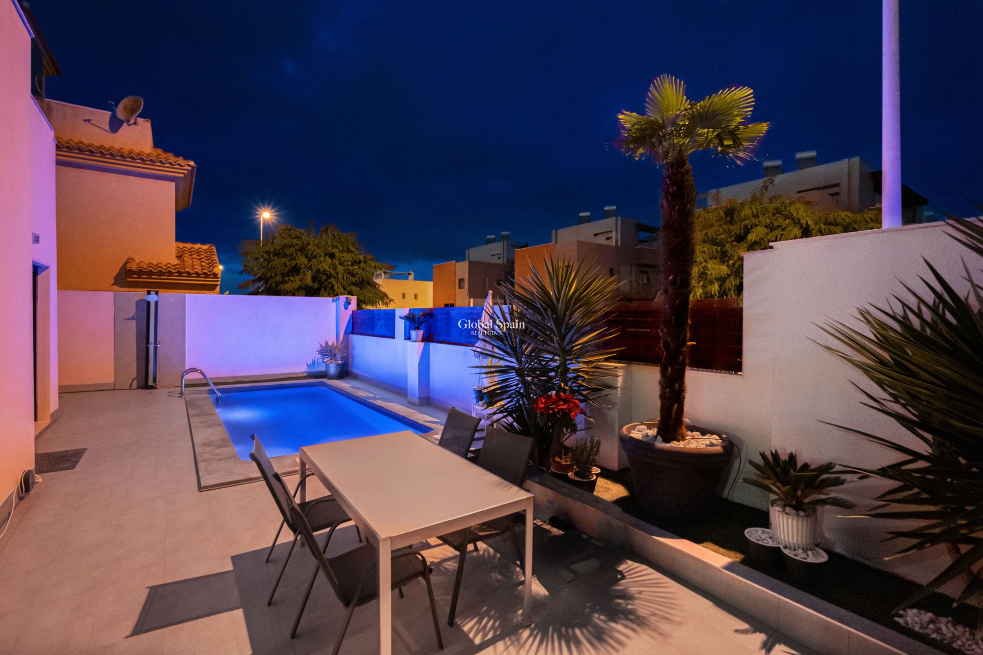 Revente - VILLA -
TORREVIEJA - Aguas nuevas 2