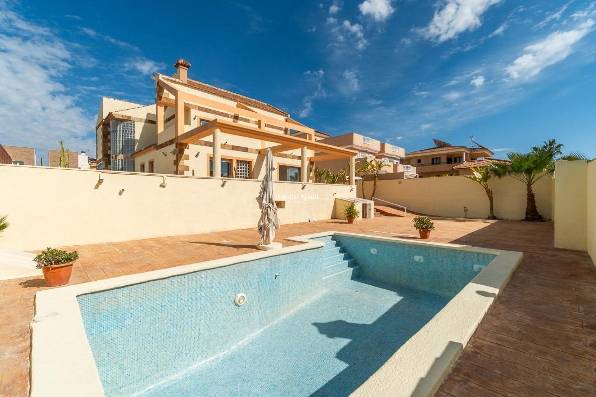 Revente - VILLA -
TORREVIEJA - Aguas nuevas 2