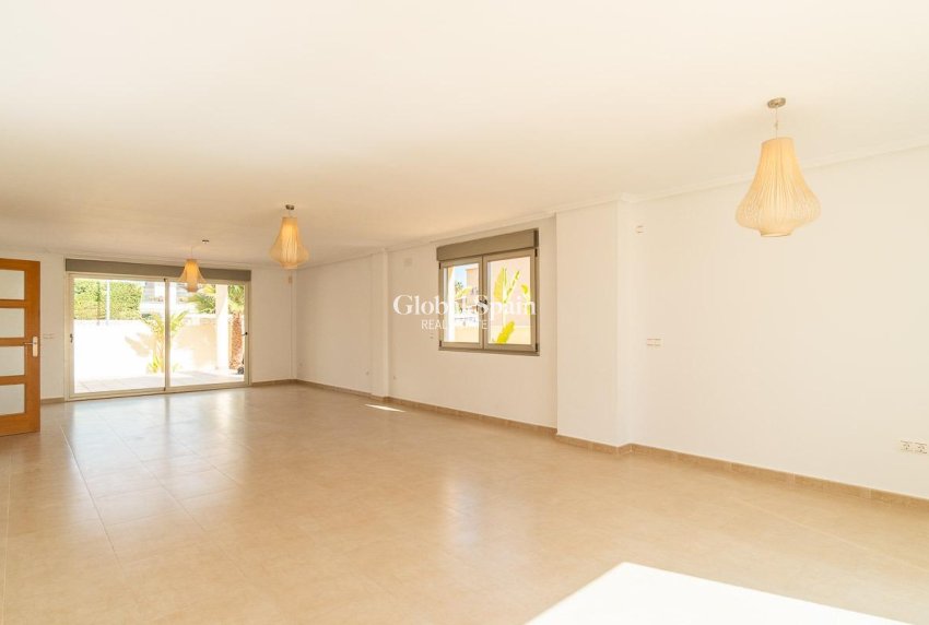Revente - VILLA -
TORREVIEJA - Aguas nuevas 2