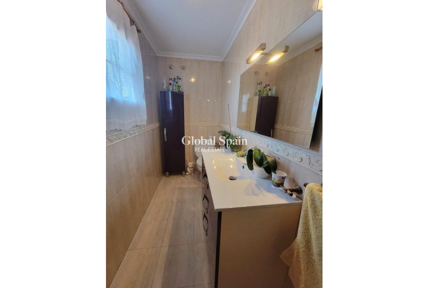 Revente - VILLA -
TORREVIEJA - Aguas Nuevas