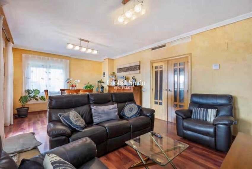 Revente - VILLA -
TORREVIEJA - Aguas Nuevas