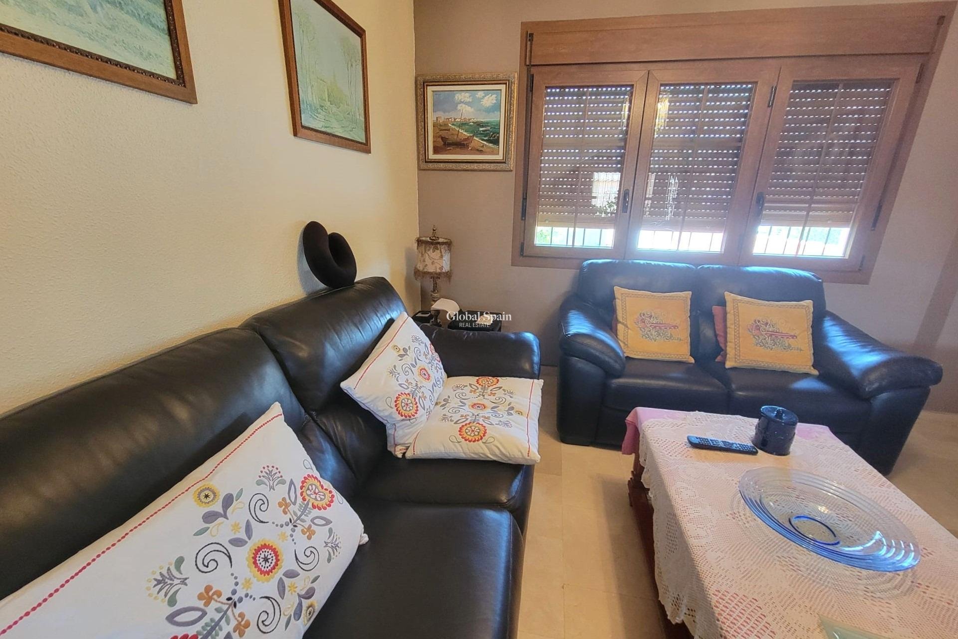 Revente - VILLA -
TORREVIEJA - Aguas Nuevas