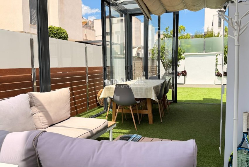 Revente - VILLA -
TORREVIEJA - Aguas Nuevas