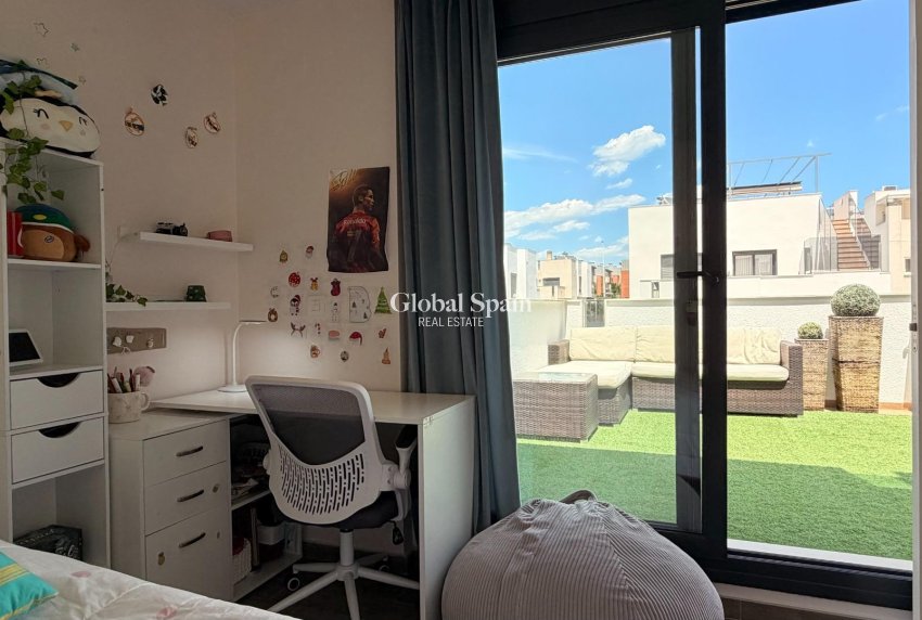 Revente - VILLA -
TORREVIEJA - Aguas Nuevas
