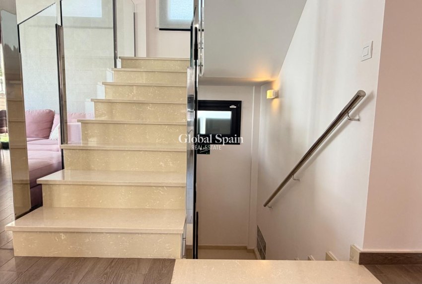 Revente - VILLA -
TORREVIEJA - Aguas Nuevas